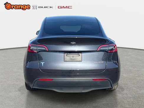 Used 2025 Tesla Model Y Long Range RWD image 4