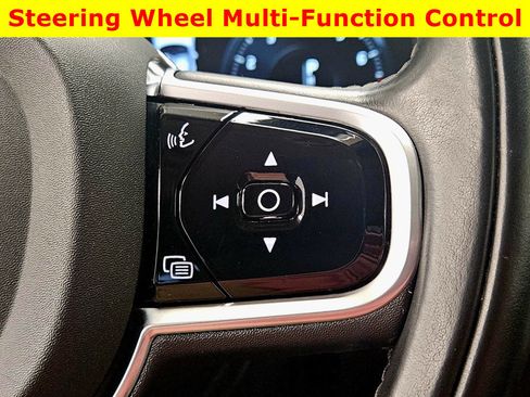 Used 2017 Volvo XC90 T6 Inscription w/ Vision Package image 31