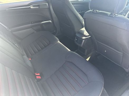 Used 2016 Ford Fusion SE w/ Equipment Group 201A image 21