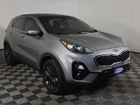 Used 2022 Kia Sportage LX w/ LX AWD Value Edition Package image 3