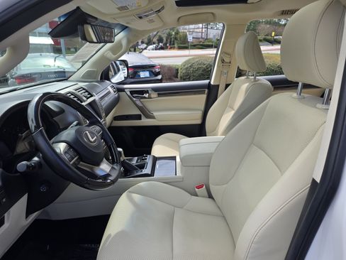 Certified 2020 Lexus GX 460 Premium w/ Premium Package image 14