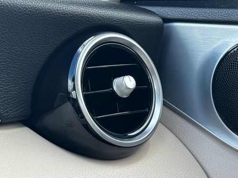 Used 2016 Mercedes-Benz C 300 4MATIC Sedan image 28