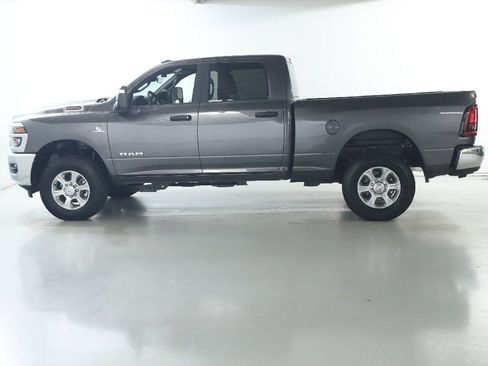 Used 2025 RAM 2500 Big Horn AWD/4WD image 41