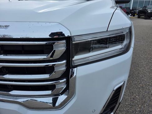 Used 2023 GMC Acadia SLE w/ Driver Convenience Package image 3