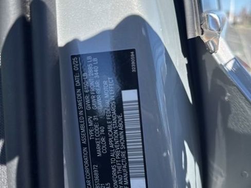 Used 2025 Volvo XC90 B5 Plus image 28