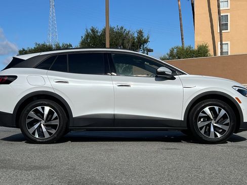 New 2025 Volkswagen ID.4 Pro image 3