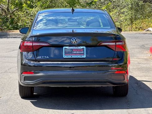Used 2023 Volkswagen Jetta Sport FWD image 6