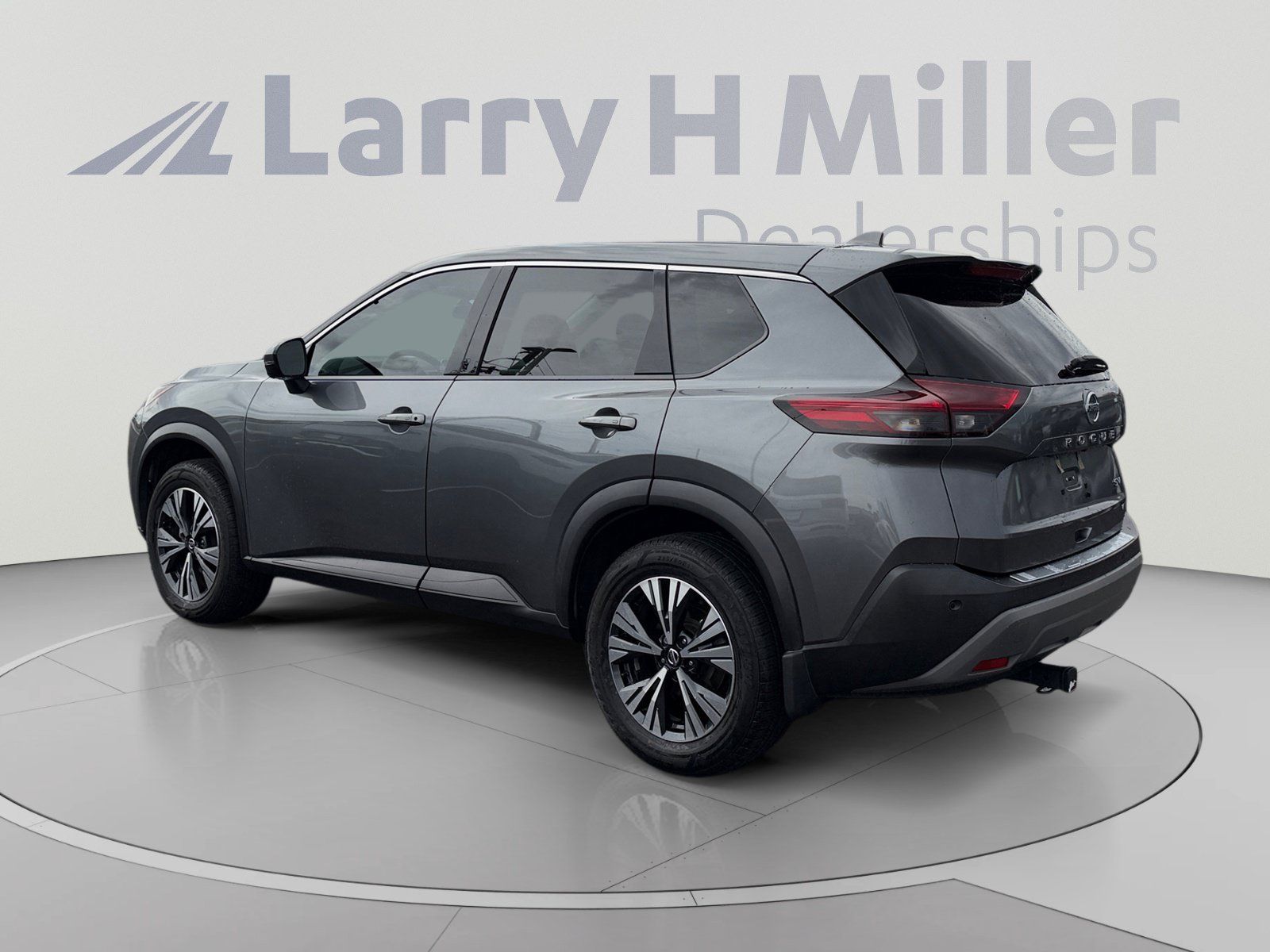 Used 2021 Nissan Rogue SV FWD image 3