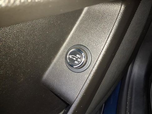 Certified 2023 Chevrolet Traverse LT image 17