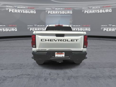 Used 2024 Chevrolet Colorado Trail Boss w/ Technology Package AWD/4WD image 7