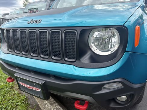 Used 2021 Jeep Renegade Trailhawk w/ Sun & Sound Group AWD/4WD image 4