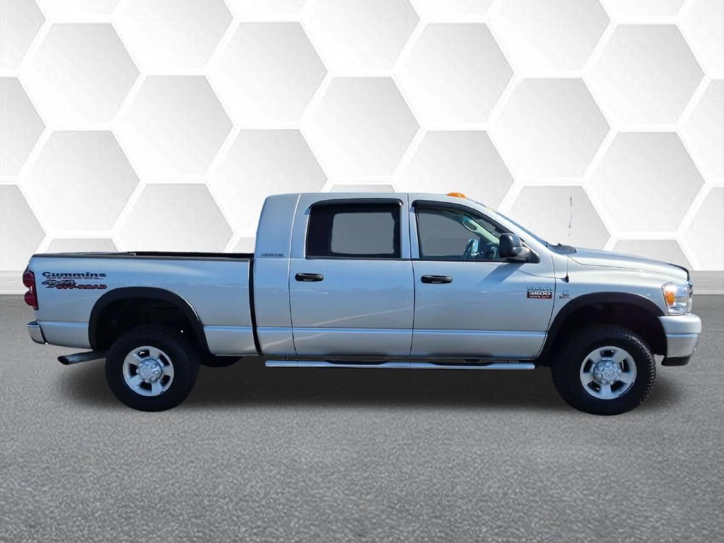 Used 2007 Dodge Ram 3500 Truck SLT AWD/4WD image 2