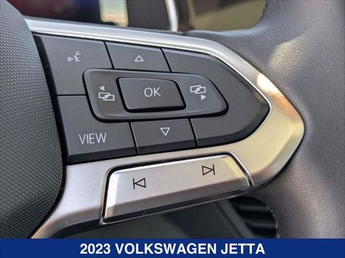Used 2023 Volkswagen Jetta SE w/ Panoramic Sunroof Package FWD image 15