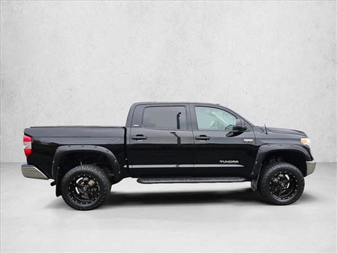 Used 2016 Toyota Tundra SR5 image 5