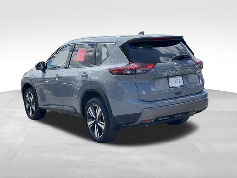 Certified 2025 Nissan Rogue SL w/ SL Premium Package AWD/4WD image 5
