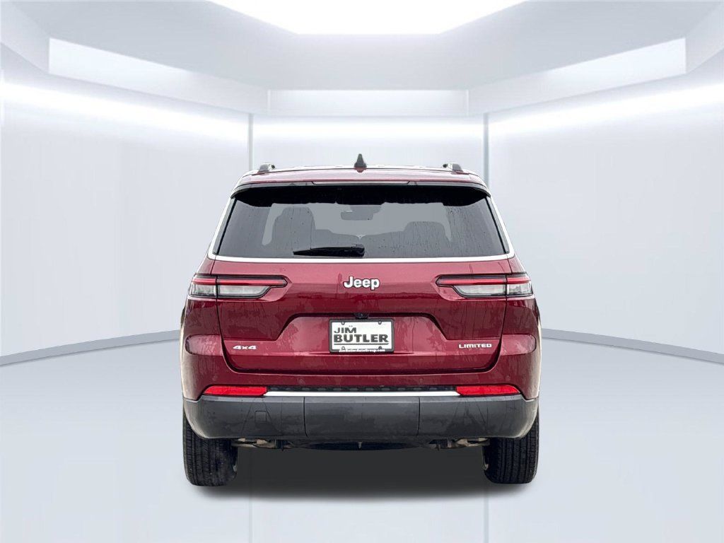 Used 2025 Jeep Grand Cherokee L Limited w/ Trailer Tow Package AWD/4WD image 5