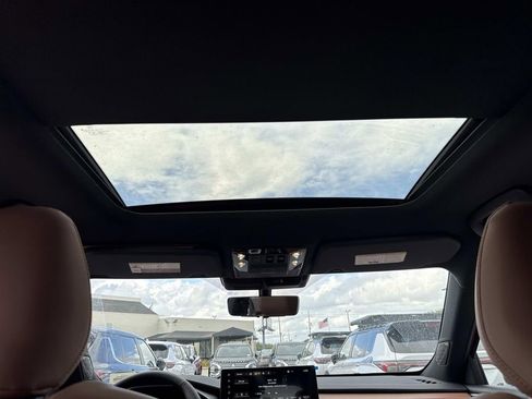 New 2026 Mitsubishi Outlander SEL FWD image 18