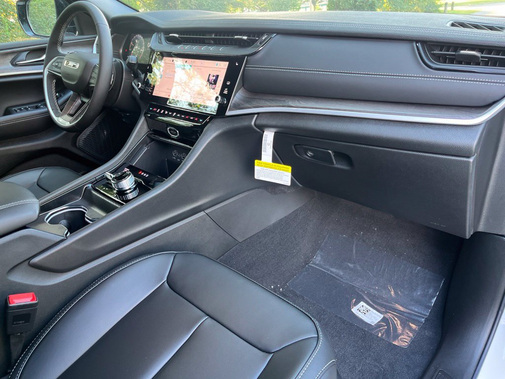 New 2026 Jeep Grand Cherokee Limited AWD/4WD image 35