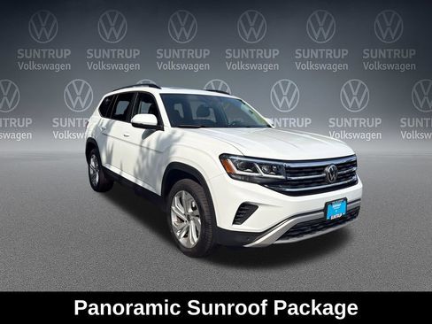 Used 2023 Volkswagen Atlas SE w/ Panoramic Sunroof Package FWD image 9