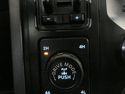 Used 2025 Ford F150 Platinum w/ Equipment Group 702A High AWD/4WD image 18