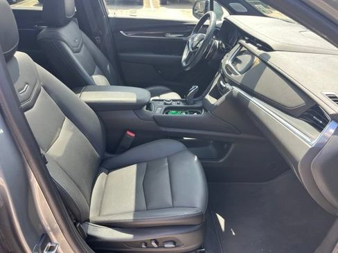 Used 2024 Cadillac XT5 Sportv w/ Technology Package AWD/4WD image 41