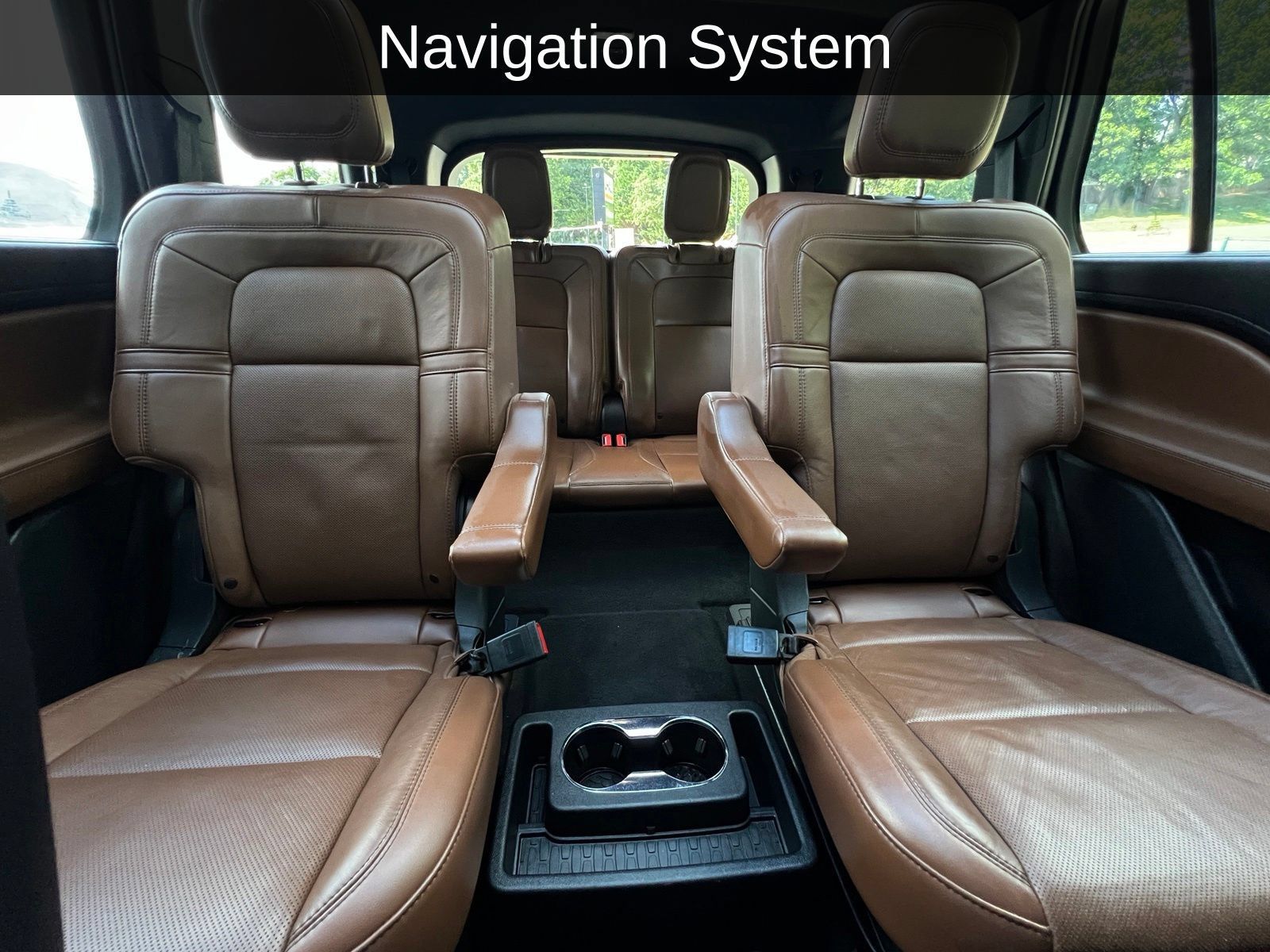 Used 2022 Lincoln Aviator Reserve w/ Equipment Group 201A RWD image 2