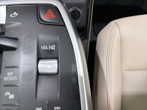 Used 2025 BMW X1 xDrive28i w/ Convenience Package image 39