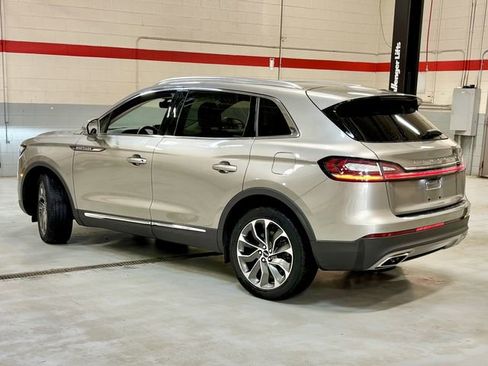 Used 2023 Lincoln Nautilus Reserve w/ Luxury Package image 2