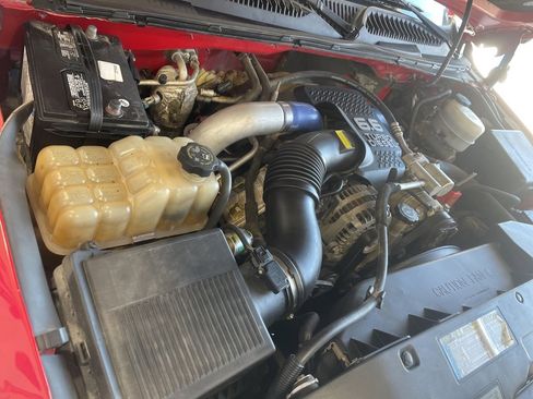 Used 2001 Chevrolet Silverado 3500 4x4 Regular Cab w/ Snow Plow Prep Pkg image 23