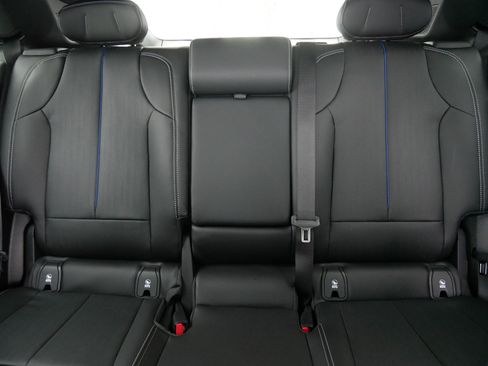 Used 2026 Cadillac Lyriq Premium Sport w/ LPO, Floor Liner Package AWD/4WD image 11