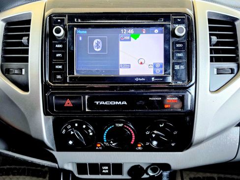 Used 2015 Toyota Tacoma PreRunner w/ TRD Sport Package image 11