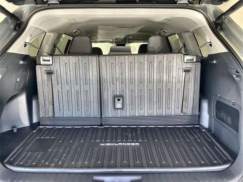 Certified 2024 Toyota Highlander LE image 23