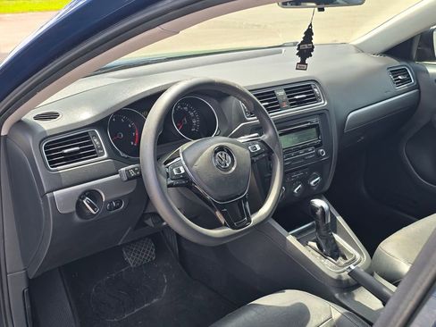 Used 2015 Volkswagen Jetta SE FWD image 13