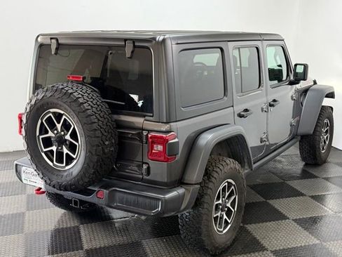 Certified 2025 Jeep Wrangler Unlimited Rubicon w/ Convenience Group AWD/4WD image 12