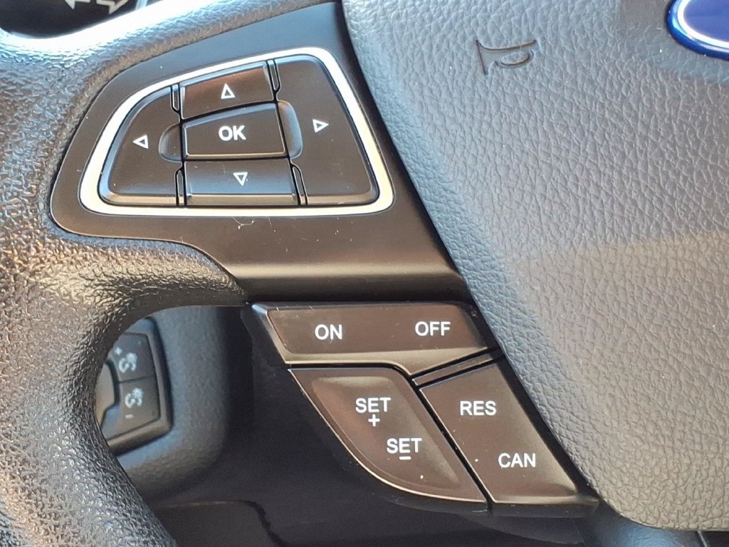 Used 2017 Ford Escape SE w/ Equipment Group 201A FWD image 22