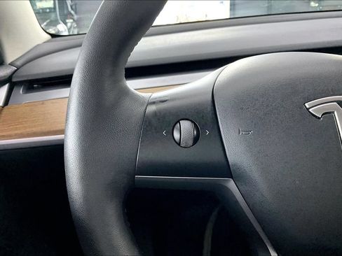 Used 2023 Tesla Model 3 Standard Range RWD image 10