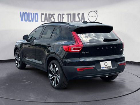 New 2025 Volvo XC40 B5 Plus w/ Climate Package image 3