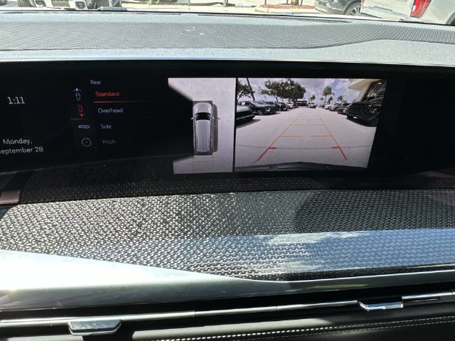 Certified 2025 Cadillac Escalade ESV V AWD/4WD image 25