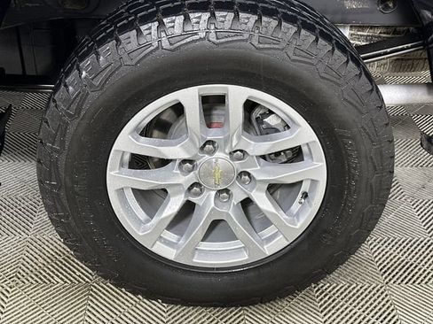 Used 2019 Chevrolet Silverado 1500 LT w/ Texas Edition AWD/4WD image 34