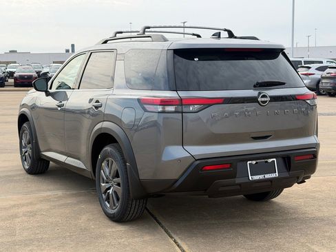 New 2026 Nissan Pathfinder SV image 6