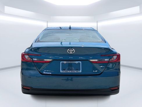 Used 2025 Toyota Camry LE FWD image 4