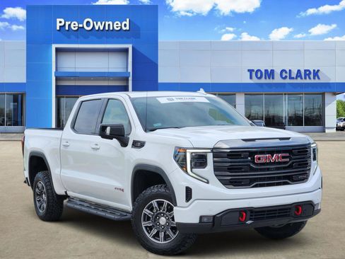 Used 2024 GMC Sierra 1500 AT4 w/ Technology Package AWD/4WD image 1