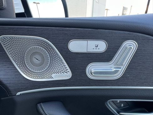 Used 2021 Mercedes-Benz GLE 350 4MATIC image 29