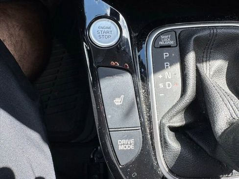Used 2024 Kia Soul EX FWD image 32