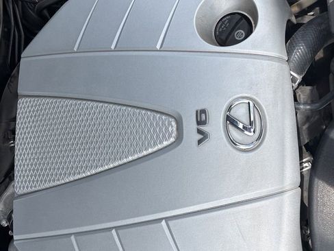 Used 2010 Lexus IS 350C RWD image 10