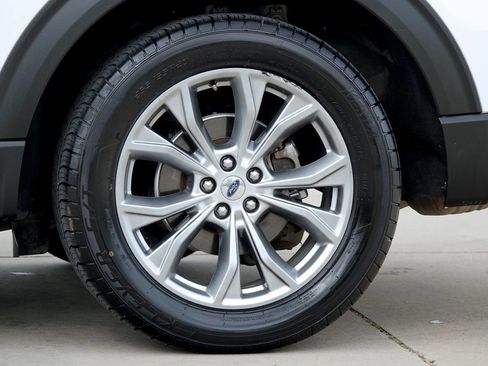 Used 2022 Ford Explorer Limited image 14