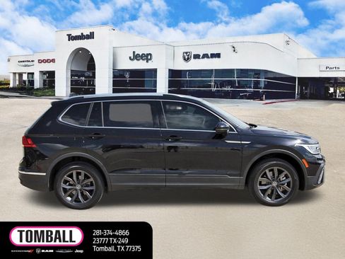 Used 2023 Volkswagen Tiguan SE image 8