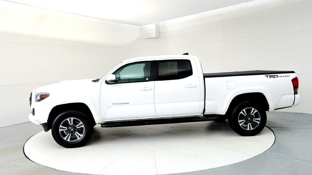 Certified 2017 Toyota Tacoma TRD Sport w/ Tow Package RWD image 3