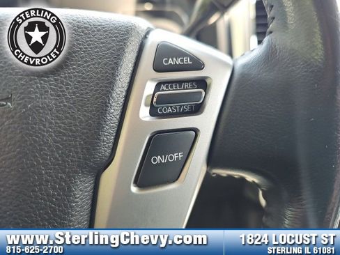Used 2017 Nissan Titan SL w/ SL Towing Convenience Package image 18