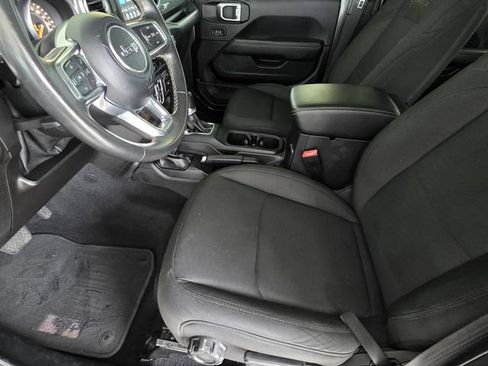 Used 2019 Jeep Wrangler Unlimited Sahara w/ Safety Group AWD/4WD image 6